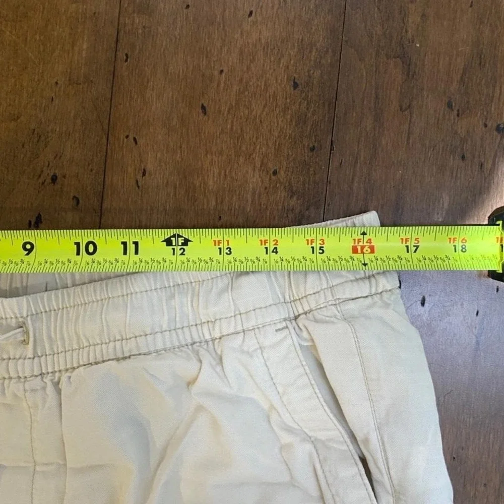 Old Navy cream cargo pants Size L